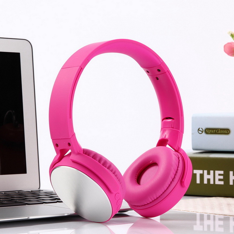 Wireless Over-ear Headphones Come With Built-in Microphone Lightweight For Your Daily Adventures