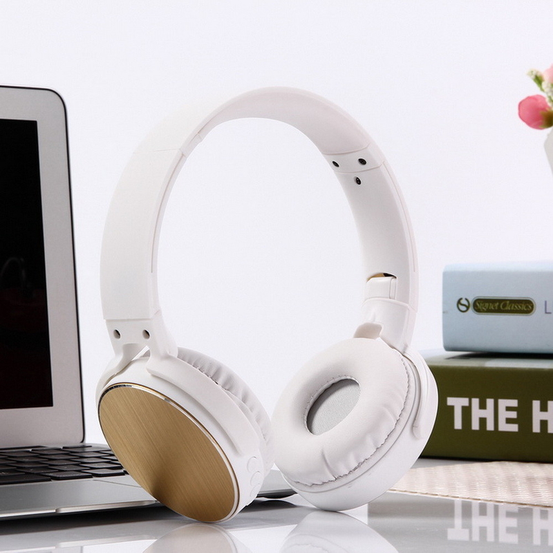Wireless Over-ear Headphones Come With Built-in Microphone Lightweight For Your Daily Adventures